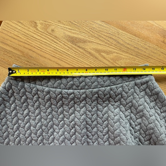 Adorable mini-skirt; only worn a handful of times - Picture 6 of 7